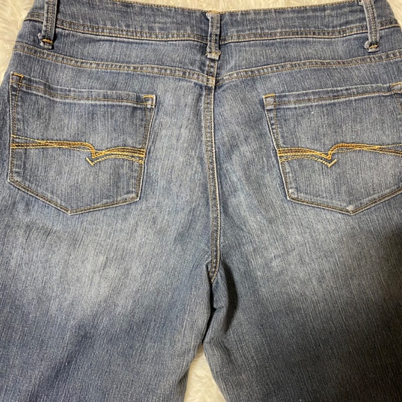 Faded Glory 16 Denim Capri Jeans - Picture 3 of 8